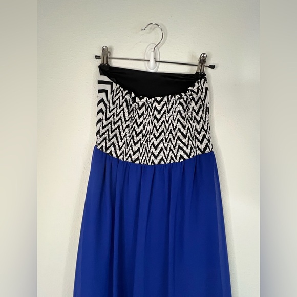 Sweet Storm Chevron Maxi Dress Small Strapless Blue Flowy 47β - Picture 7 of 16